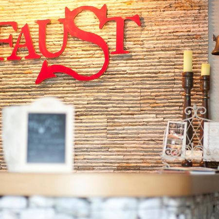 Apartamenty Faust 에우크 외부 사진