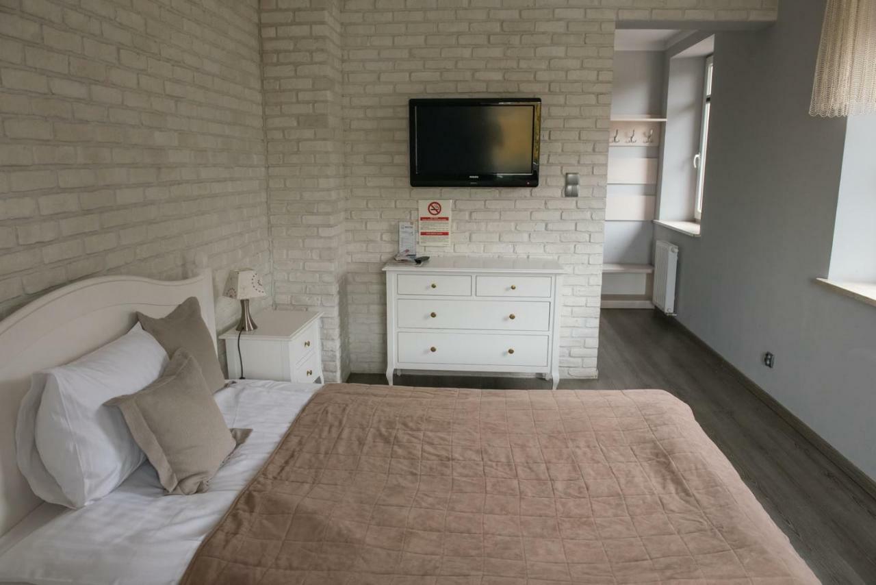 Apartamenty Faust 에우크 외부 사진